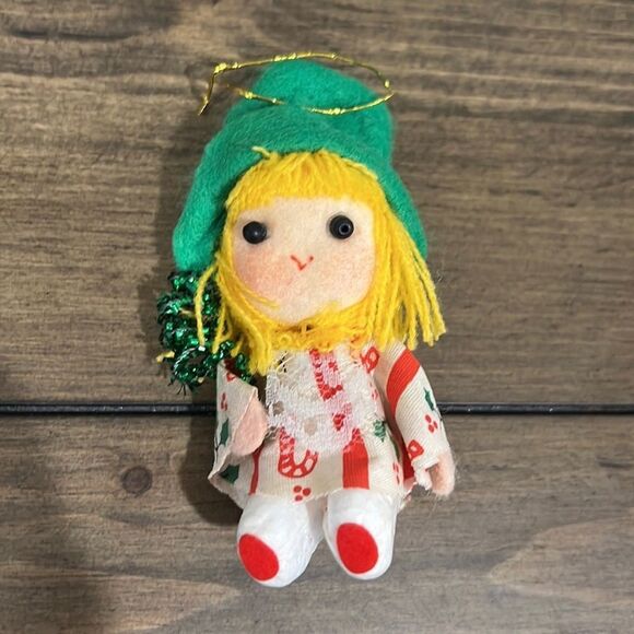 Lot of 6 vintage girl Christmas ornaments - Picture 4 of 8